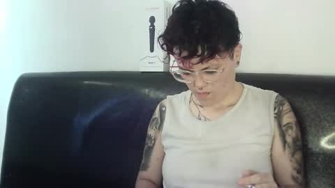 Megan and sophi online show from February 17, 7:23 pm