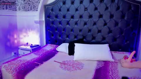 megan_jall online show from November 9, 1:53 am