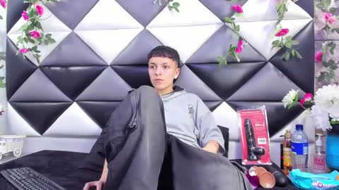 Snapshot of megan_thompsonn_ chatting on September 27, 3:04 am megan_thompsonn_ online show from September 27, 3:04 am