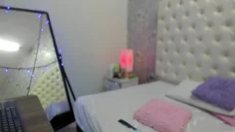 megan_tower online show from November 11, 7:05 pm