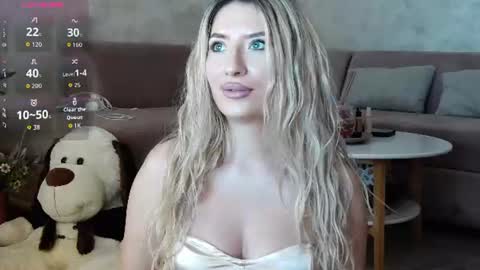 Megan online show from July 12, 7:06 pm