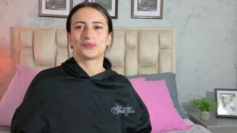 meganfennix online show from June 1, 11:44 am