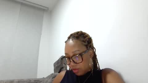 megan        online show from April 1, 1:06 am