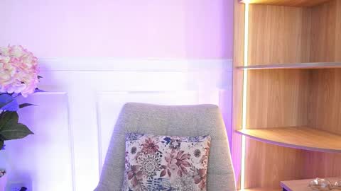 Megan Lowell online show from April 20, 7:17 pm