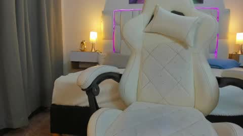 Megan Queen online show from May 29, 12:47 pm