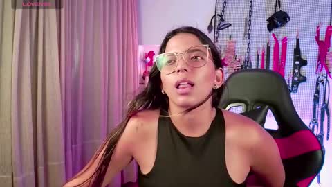 Snapshot of meggan_greey chatting on September 19, 9:07 pm Your best slave  online show from September 19, 9:07 pm