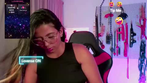 Snapshot of meggan_greey chatting on October 15, 2:07 pm Your best slave  online show from October 15, 2:07 pm