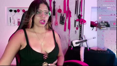 Snapshot of meggan_greey chatting on February 3, 9:39 pm Your best slave  online show from February 3, 9:39 pm