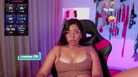 Snapshot of meggan_greey chatting on September 28, 7:34 pm Your best slave  online show from September 28, 7:34 pm