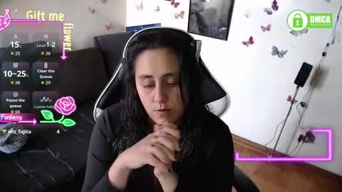 mel raise online show from November 7, 7:49 pm