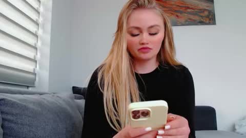 Melania online show from April 12, 3:05 pm