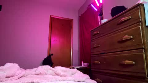 melani_babi online show from August 4, 10:44 am