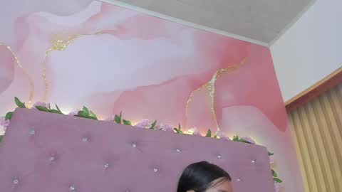 melanie__evans online show from May 12, 4:05 pm