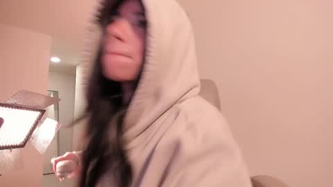 Melanie online show from January 9, 2:39 am