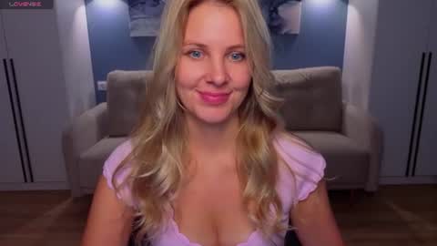 Melanie Bennett online show from June 23, 7:16 am