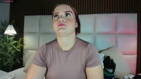 Melanie online show from February 2, 12:01 pm