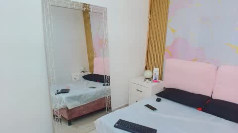 Melanie online show from October 5, 12:35 pm