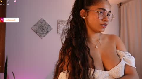 Snapshot of melanieryann_ chatting on January 7, 6:38 am Ig melysweet   online show from January 7, 6:38 am