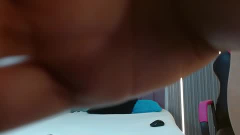 meli_peach online show from September 18, 8:13 pm