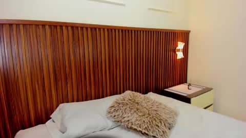 M E L I N A  online show from September 30, 7:57 pm