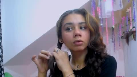 melissa online show from March 7, 3:18 pm