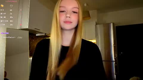 Mel or Lissa 3 Welcome here online show from August 3, 7:20 pm