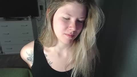 Melissa  Ray online show from February 26, 5:21 pm