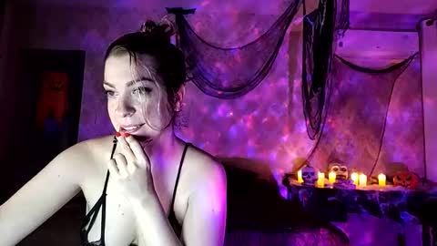 Snapshot of melissa_s2 chatting on October 10, 2:28 am Melissa online show from October 10, 2:28 am