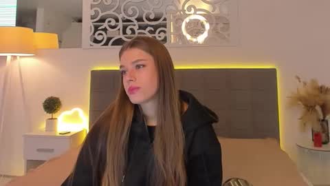 MelissaCrayzy online show from April 2, 5:26 am