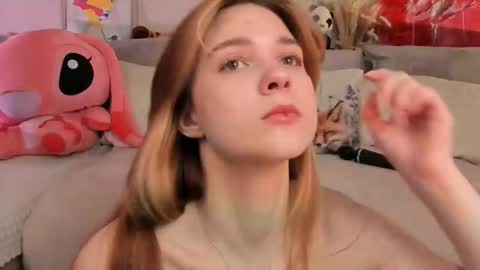 melissamiles online show from November 1, 3:00 pm