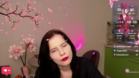 mellhyees online show from November 14, 4:53 pm