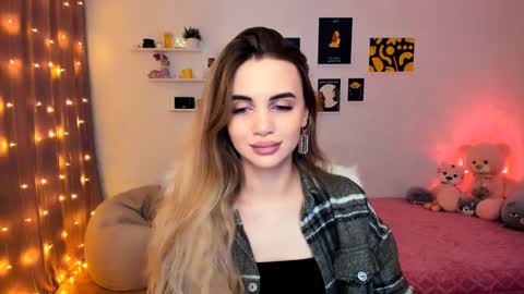 Tessa online show from December 17, 8:32 pm