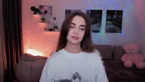 Tessa online show from November 20, 9:01 pm