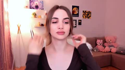 Tessa online show from March 5, 11:38 pm