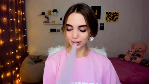 Tessa online show from December 7, 9:06 pm