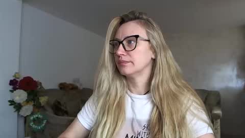 Melly online show from April 13, 7:34 am