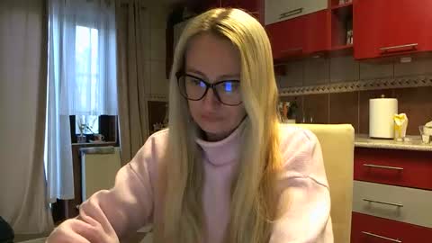 Melly online show from January 13, 8:00 am