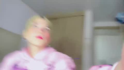 Melo online show from October 18, 8:40 am