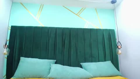 melody_kener online show from February 21, 2:50 am