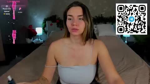 melody_sol online show from December 17, 4:30 am