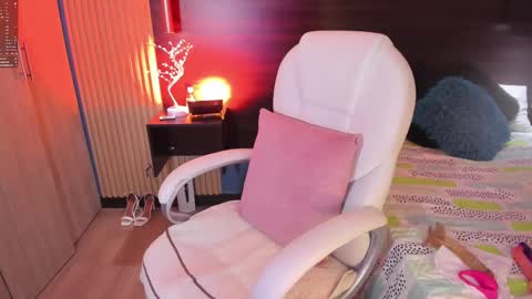 melody_starr online show from February 19, 8:33 am