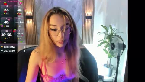 melodylanee online show from November 13, 11:13 am