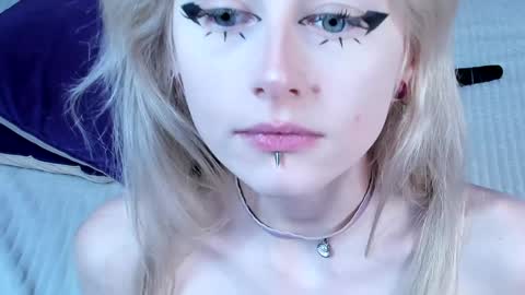 Mercy Bloom online show from December 4, 12:46 am