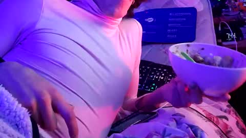 Snapshot of merelyalover chatting on February 11, 3:50 am gurlnips online show from February 11, 3:50 am