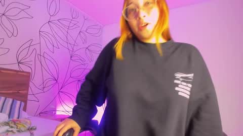 merida06 online show from October 28, 3:40 am