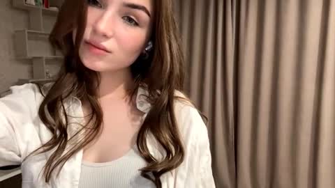 Snapshot of meridethvilca chatting on October 7, 6:15 pm Rina online show from October 7, 6:15 pm