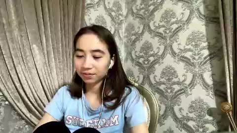 merlenebixel online show from August 1, 5:47 pm
