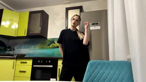 Stefani online show from May 31, 6:31 pm