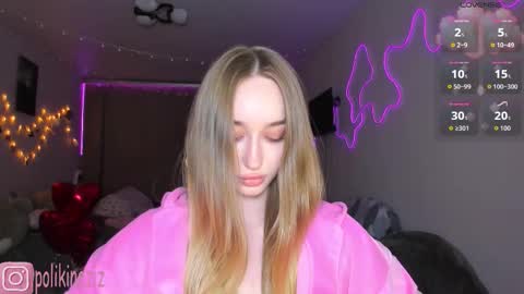 Sara online show from February 22, 8:22 pm