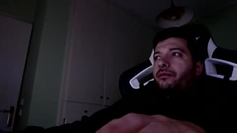 Snapshot of metalic18 chatting on October 16, 5:07 am FunnyTimeHere online show from October 16, 5:07 am